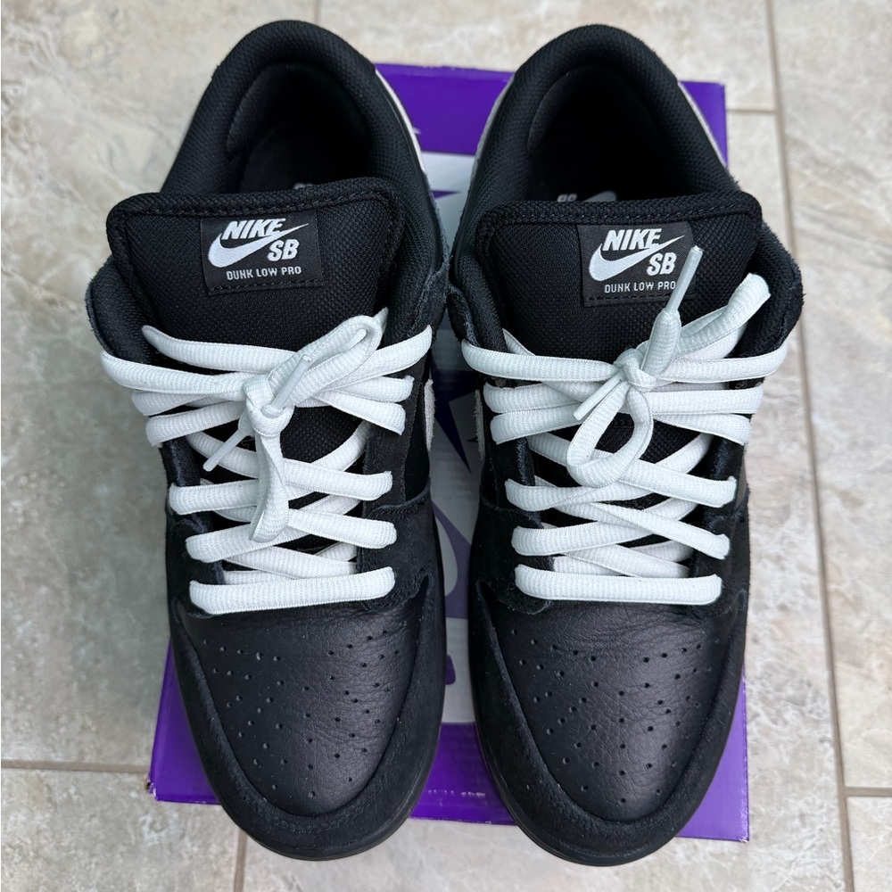 Nike SB Dunk Low Pro in Black and White with Gum Sole - Picture 5 of 10